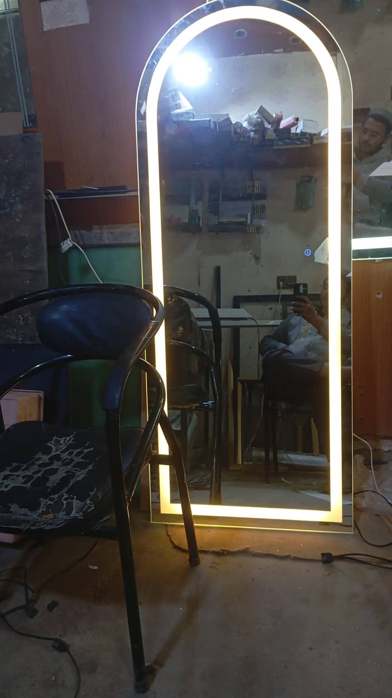 LED Mirror 18