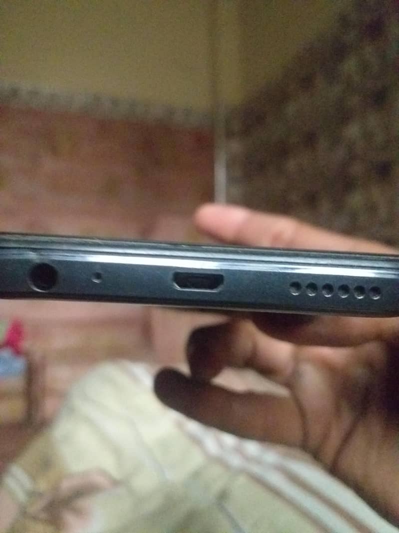 good condition mobile 4