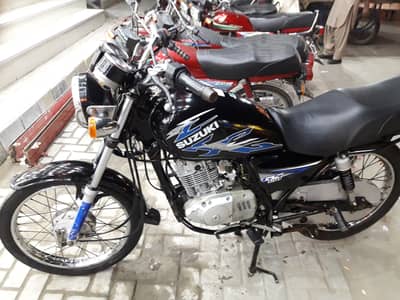 Suzuki GS 150 2013
