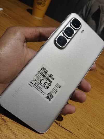 INFINIX HOT 60 PRO PLUS