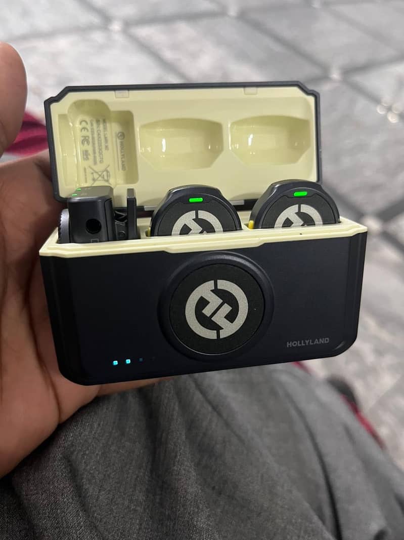 Wireless Microphone 0