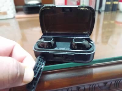 earbuds m10
