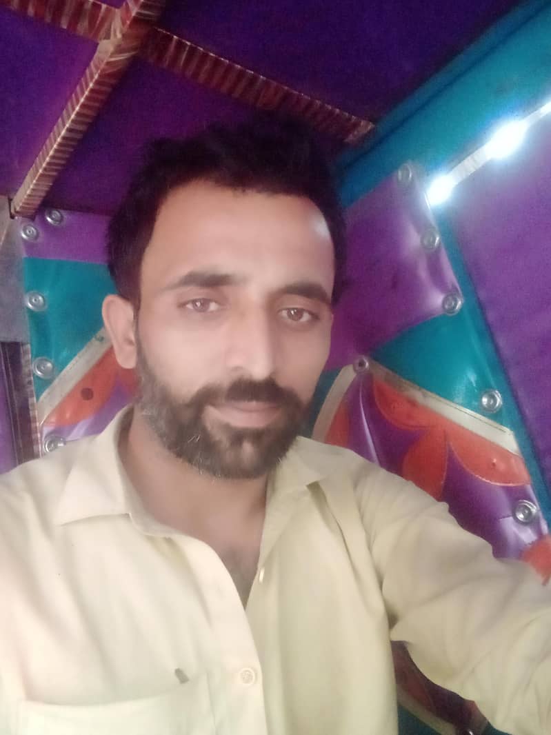 مجھے کک کا کام چاہیے  پراٹھا یا تندوری روٹی 0