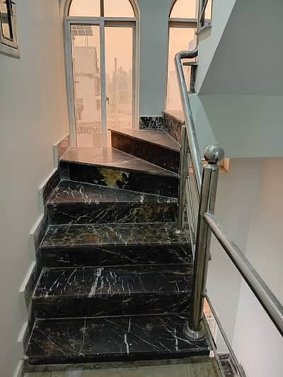 Prime Location 5 Marla House Is Available In Affordable Price In Central Park - Block A1