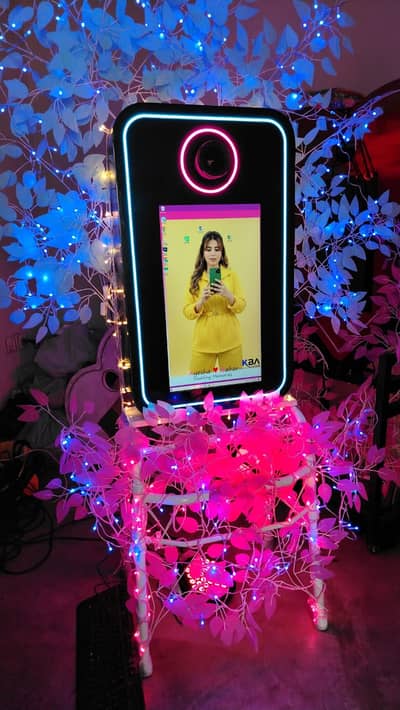 IPhone shaped Photobooth Available for event