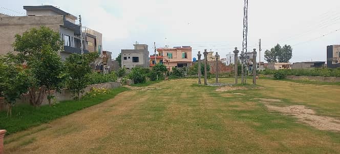 5 Marla Corner Prime Location