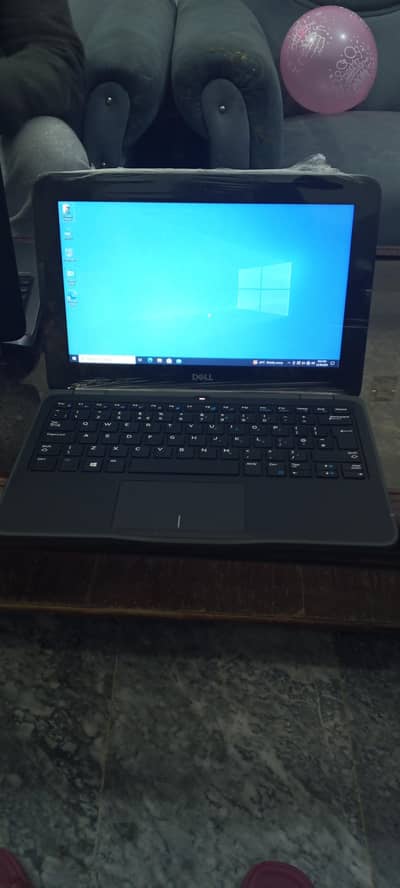 fresh and new laptop candtion 10/10