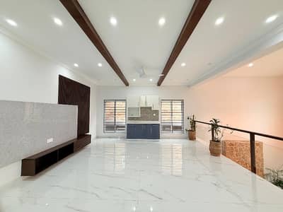 INVESTOR PRICE TRIPLE Storey HOUSE FOR SALE