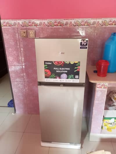 Haier Refrigerator , Model : HRF-186, Series: EBD, Color: Gold