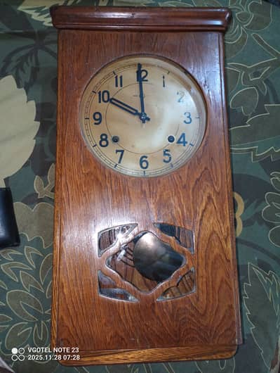 Antique wall clock Pakistan