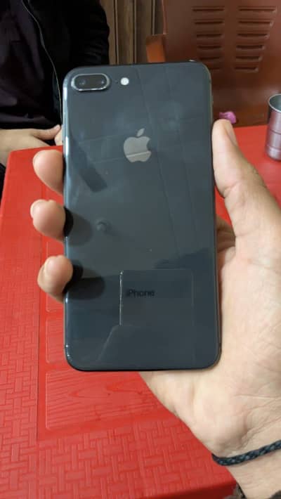 Iphone apple 8 plus PTA approved/ 9.5/10 condition