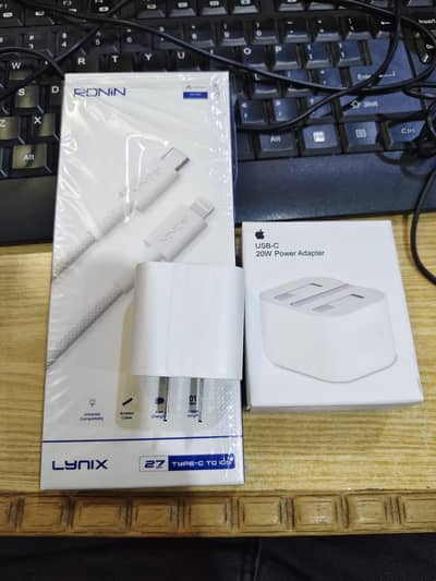 iphon 2 Charger Adapter with free Ronin Cable