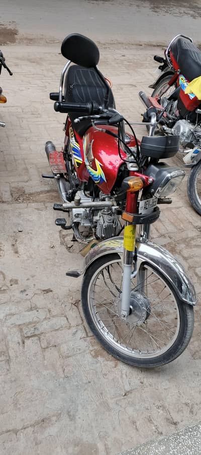 honda CD 70 A1 condensed