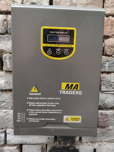 4 kW inverter, 100% ok, work on 3 to 6 Solar panals.  Ph: 0322-4027069