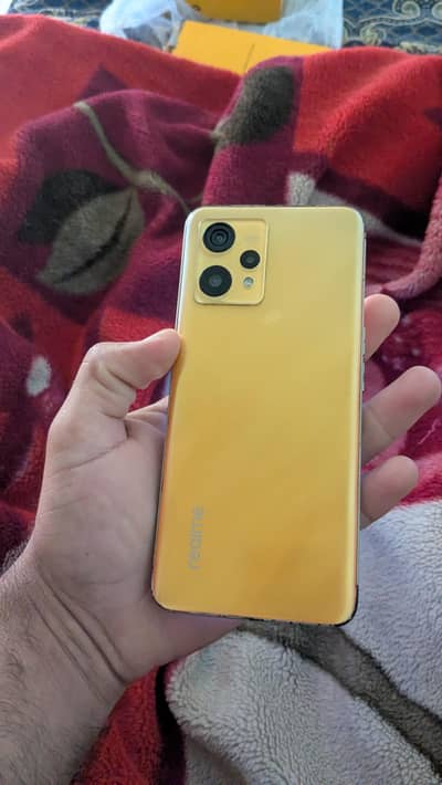 realme 9 used phone . 8+8 / 128 full Ok  9/10 with box