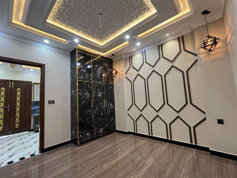 5 Double Heighted 16