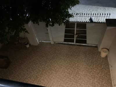 10 marla new jaisa house for sale in johar town block E1 Tile flooring (original picture)  Hot location  4 bed   Main apporched