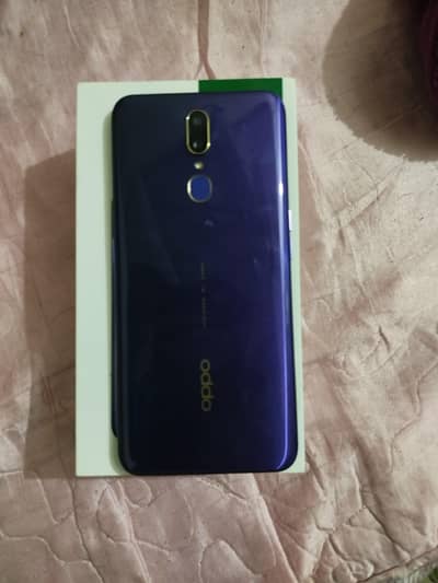 Mobile phone  OPPO. F11.8 /256