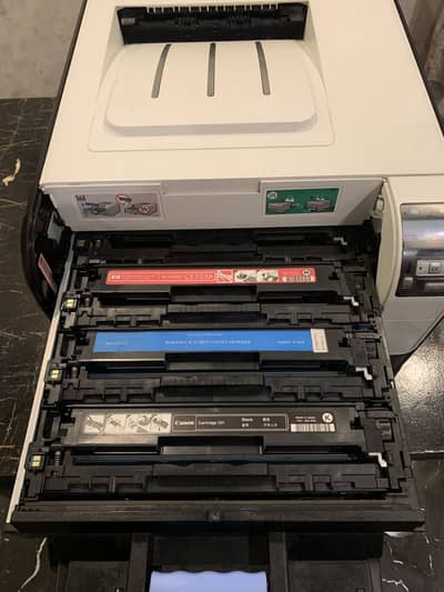 Hp LaserJet CP1525n Colour Printer