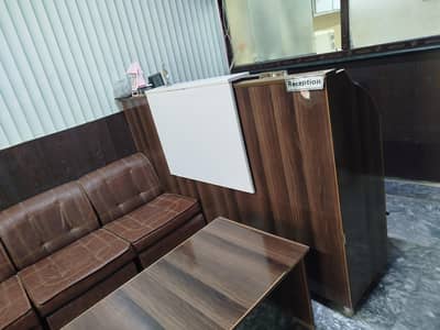 clinic reception counter