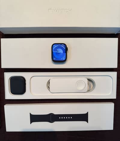 Apple watch series 8 brand new 94% health