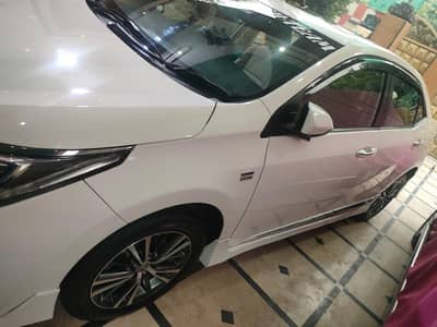 toyota grande 1.8 altis