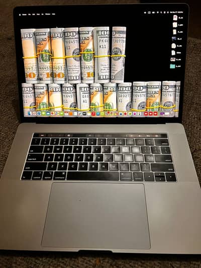 Macbook Pro 2019 15inc 32/1tb 4gb graphic card