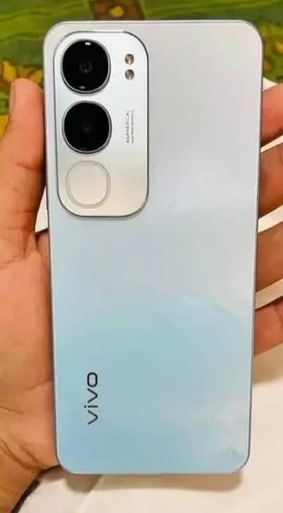 y19s 4+128gb full box and lash 7month wrnty