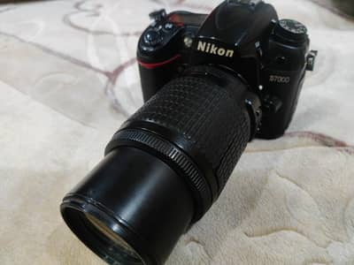 Nikon d7000 dslr camera with 55-200mm/canon/sony camera for sale