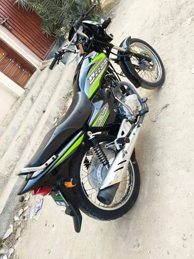 deluxe 125 genuine condition 10/10