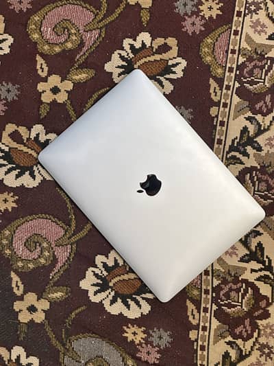 Apple MacBook Air 2018 (8/256)
