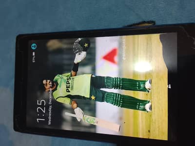 Amazon tablet for sale just one line in screen  baki all ok