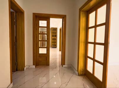 60x90 Ground Floor Independent Portion For Rent I-8/3 Islamabad