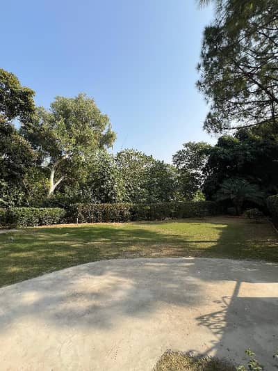 6090 Luxury Ground Portion for Rent Prime & Peaceful Location