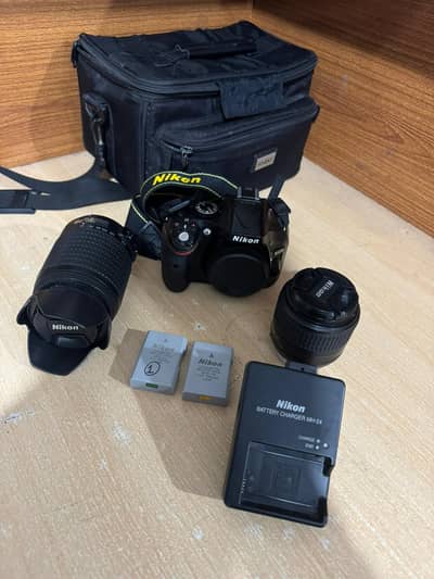 DSLR camera D5200 with 2 lens