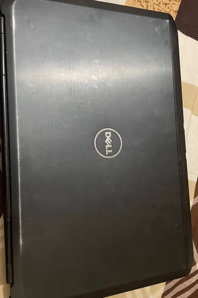 DELL LAPTOP E5530
