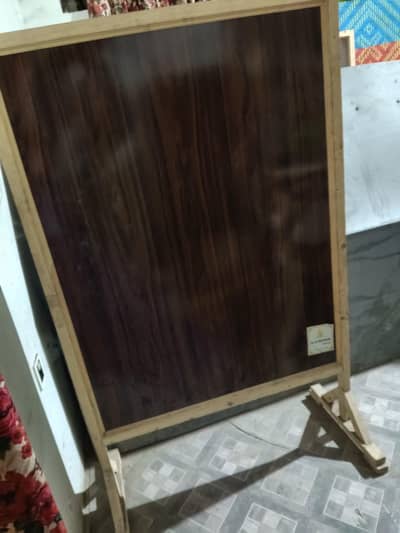 4 Dukan partition stand