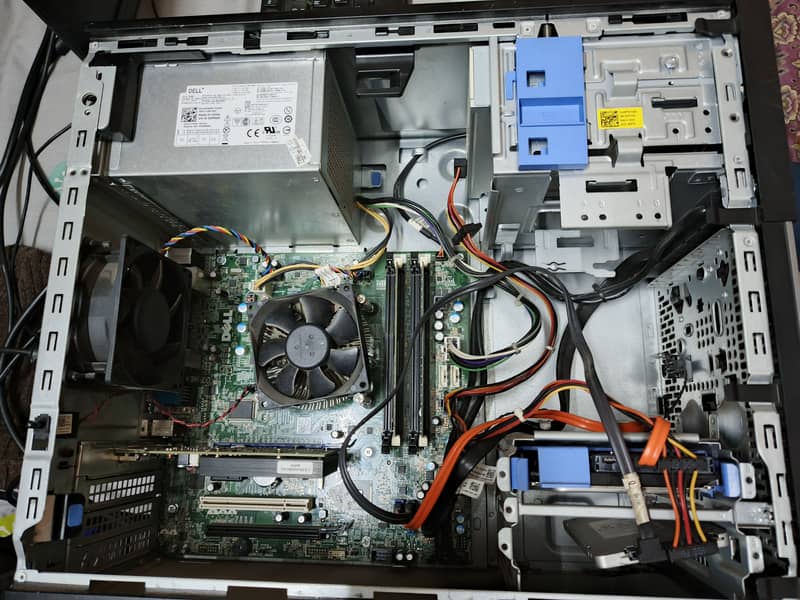 CPU Core i5 4th generation with 19 inch monitor and keyboard,mouse, 2