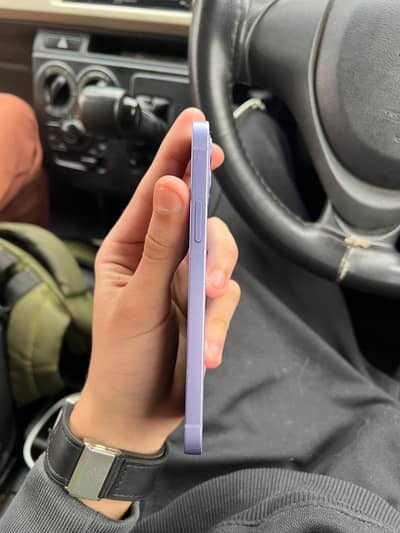 iPhone 12 factory unlock sim non active