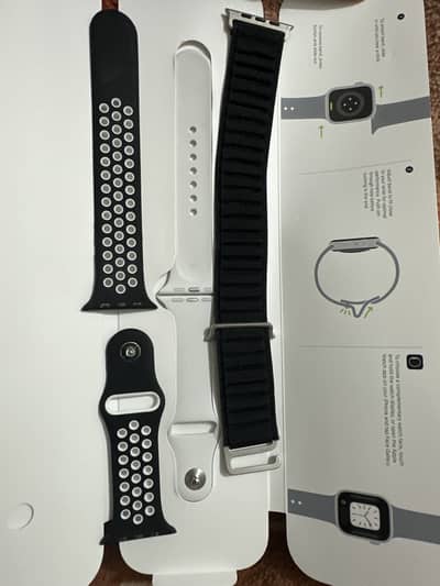 Apple Watch SE 2 – With Charger & Original Band