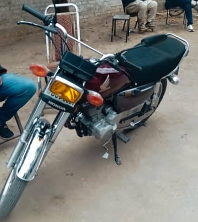Honda 125 Special Edition Immculate Condition in PGECHS 2 LHR.