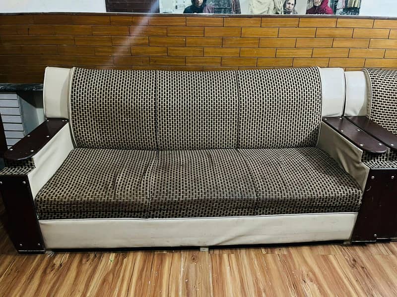 two sofa sets 0
