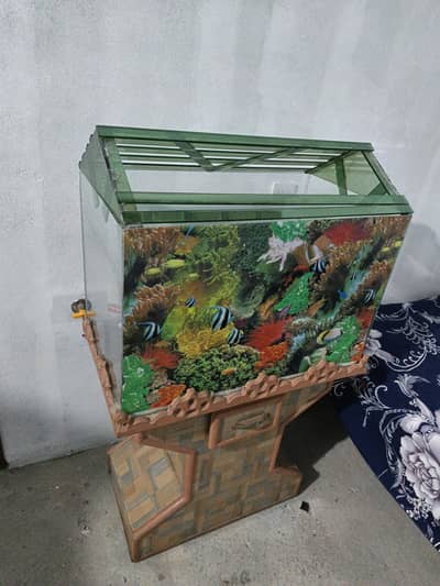 Fish tank almost new with all accessories