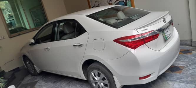 toyota corolla gli 2016 model