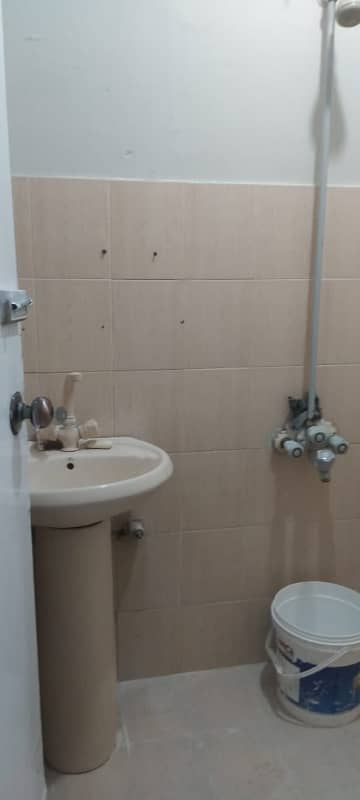 three bed dd apartment for rent in johar