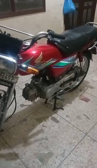 Honda | CD 70 | Model 2016 | *03254980629* |