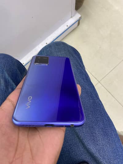 vivo y 28 4 64 with good condition