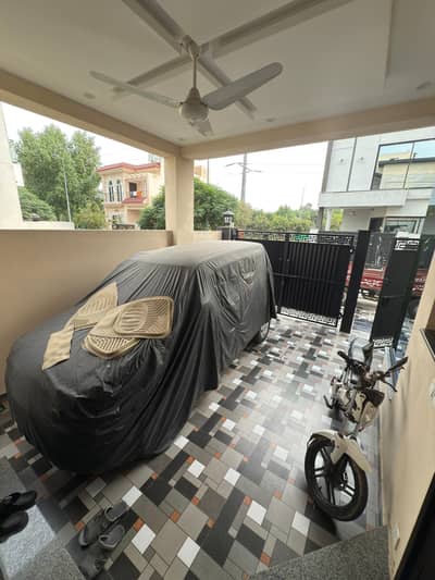 Beautiful Lower Portion for Rent.