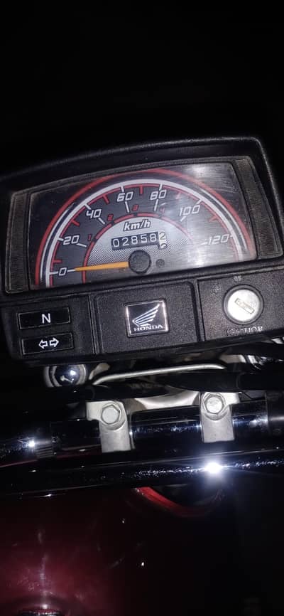 honda cd70 bike hai full ok hai like new