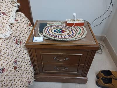 selling bedroom set for 45 k without mattress used for 3 years onlly